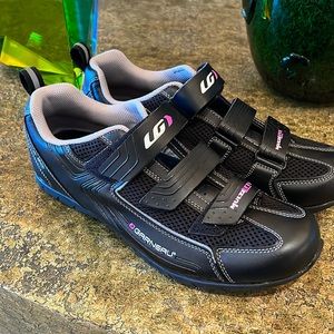 Garneau HRS-80 spinning shoes.